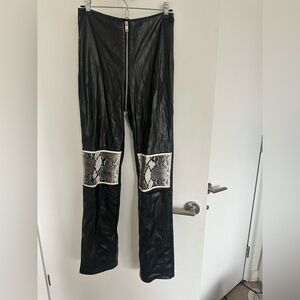 I am GIA leather pants